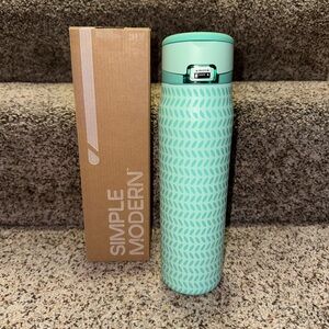 30oz Simple Modern Mesa Loop with Covered Straw in Mint Dots